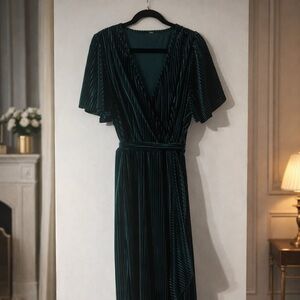 SHEIN Deep Green Velvet Maxi Dress